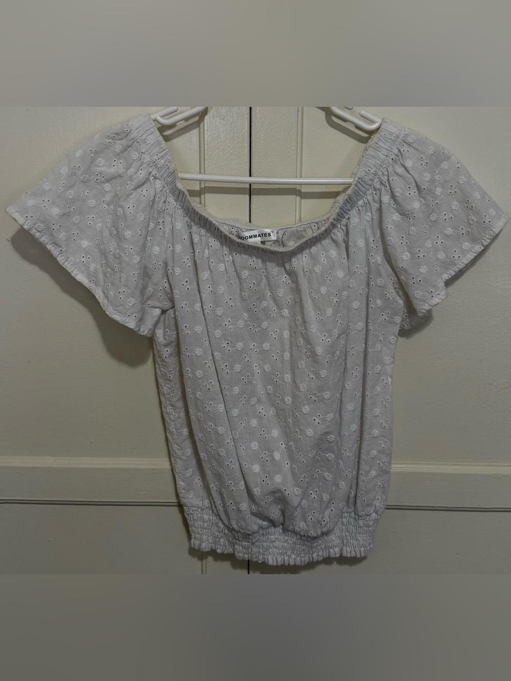 Roommates White Eyelet Off-Shoulder Blouse